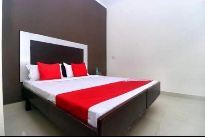 Hotel Blessing Inn By Grb Jalandhar Exterior foto